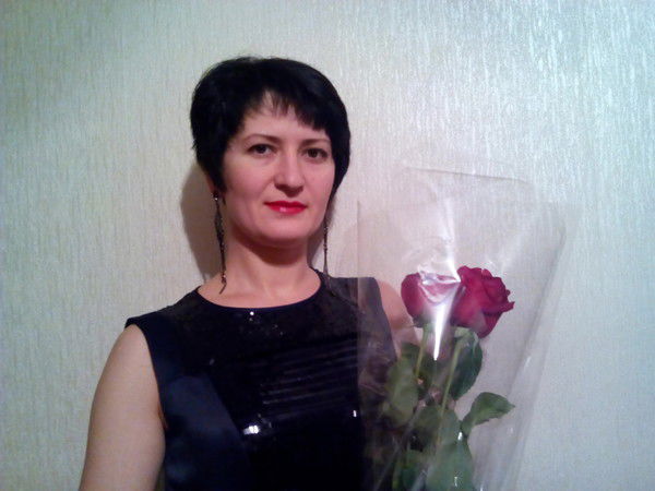 Елена Саржанова