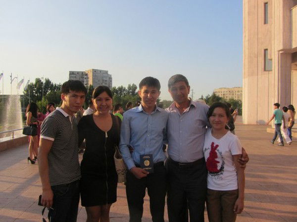 Сарсенбек Зулеев