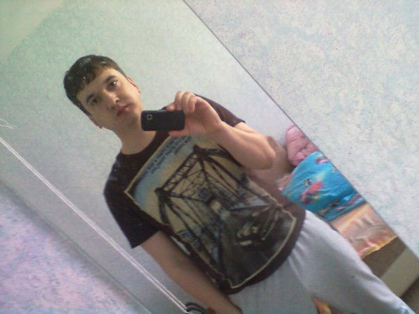 Андрей Андронов