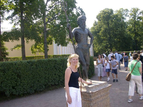 Елена Ушакова