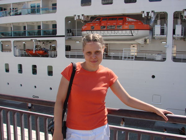 Лариса Тихомирова