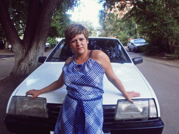 Оля Костина