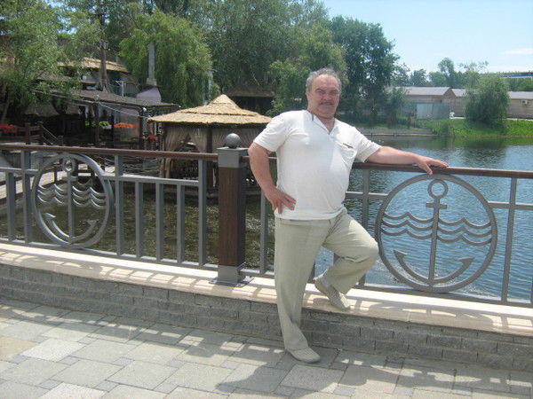 Юрий Романенко