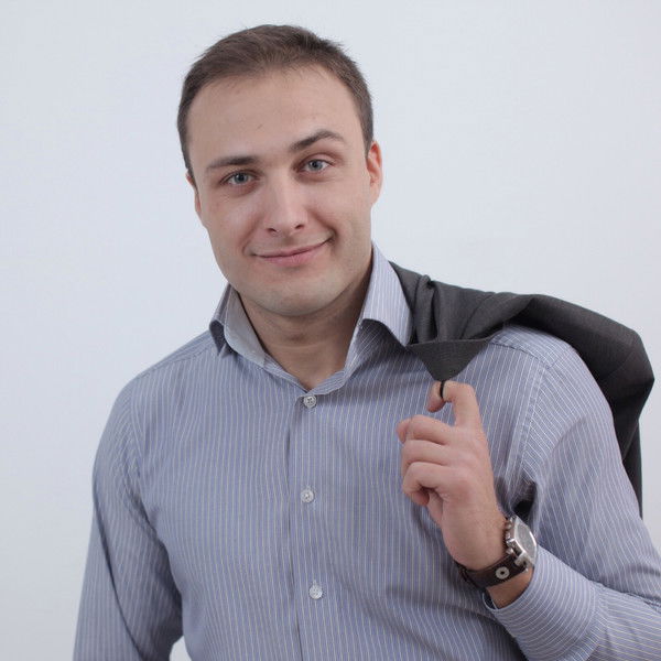 Александр Ломаев