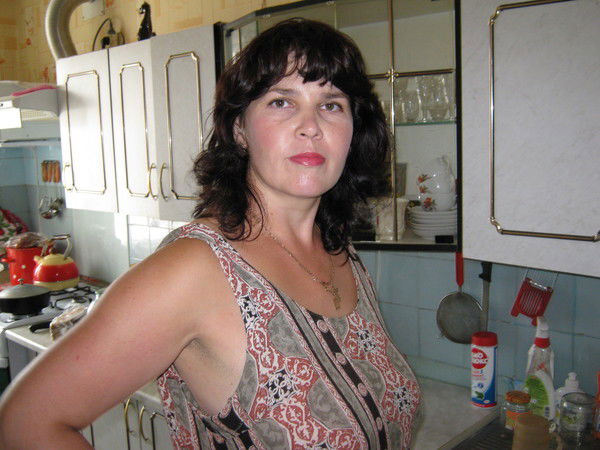 Лариса Попова