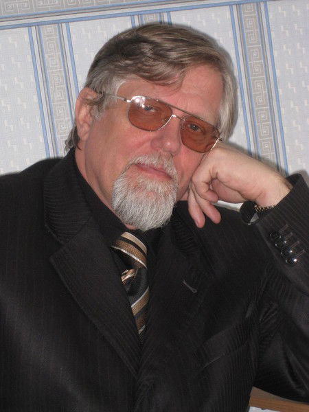 Александр Голенков