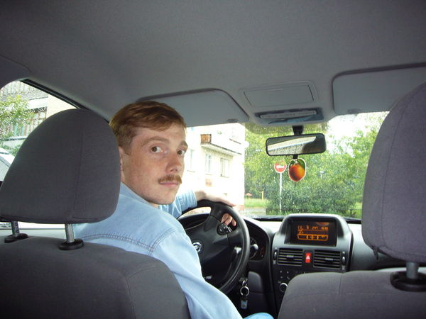 Александр Николаев