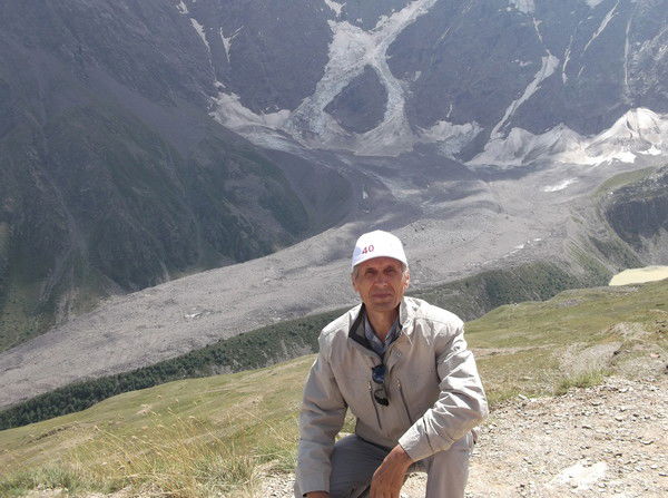 Владимир Белоус