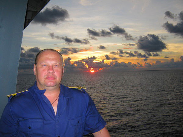 Юрий Хлопотов