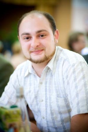 Максим Сурков