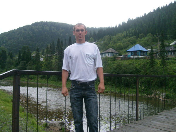 Александр Тихонов