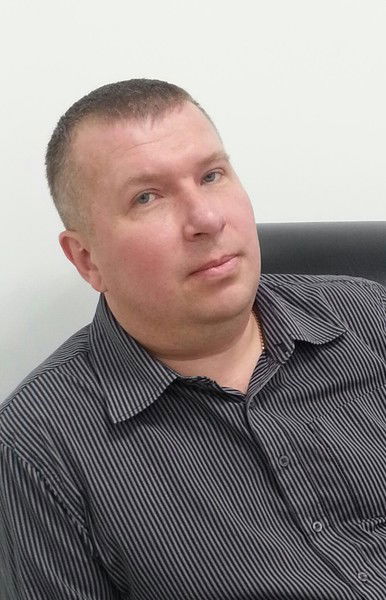 Олег Чернов