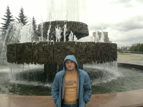 Александр Дементьев