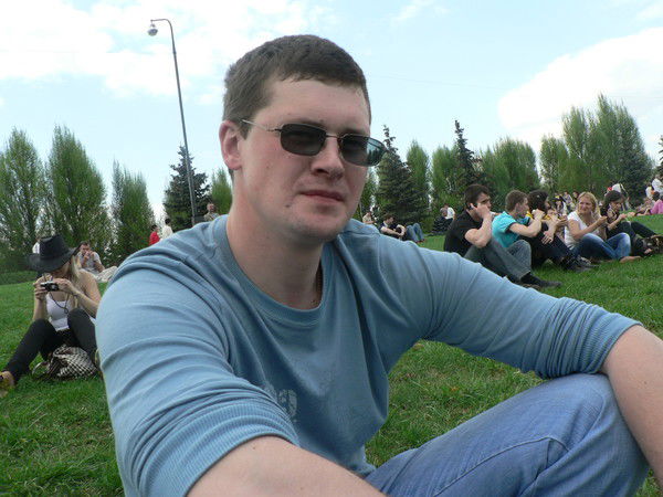 Александр Власов