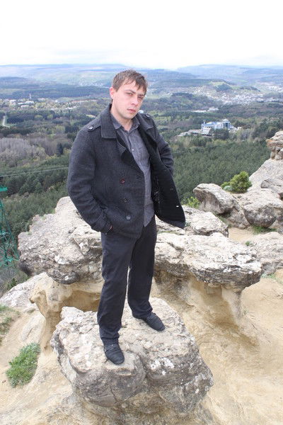 Виктор Саркисов