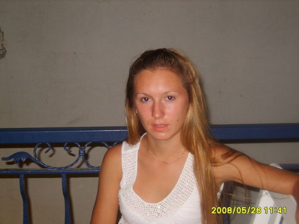 Оля Петренко