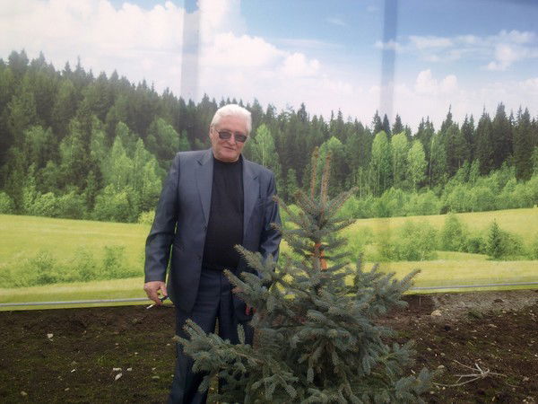 Александр Тихвинских