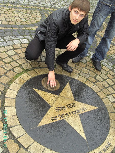 Неизвестно Неизвестно