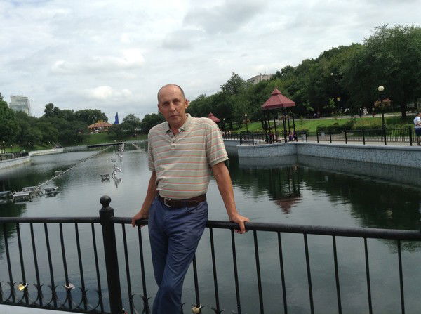 Геннадий Украинцев