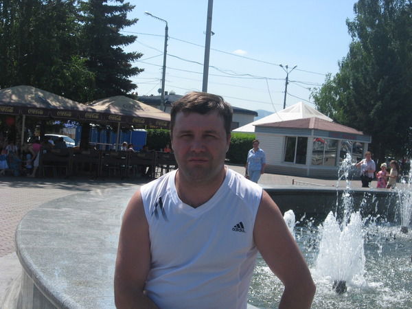 Игорь Попов