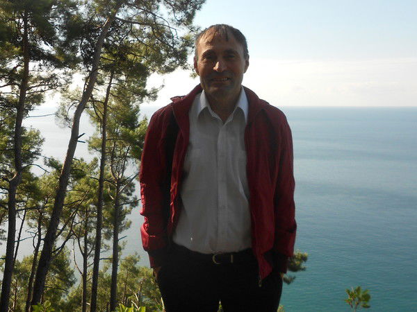 Анатолий Игнатов