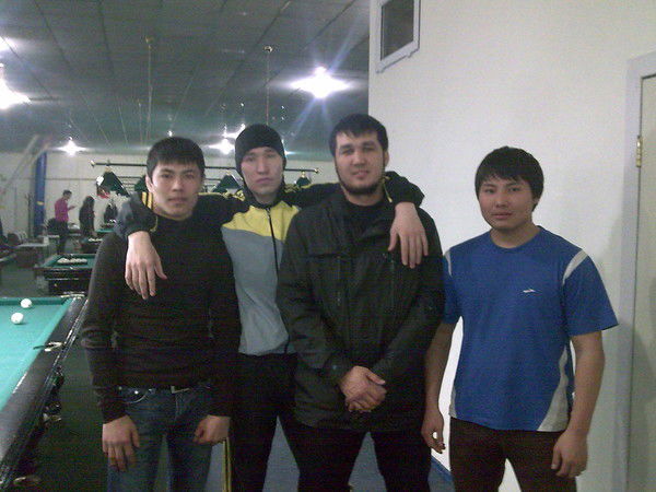 Артур Oзганбаев