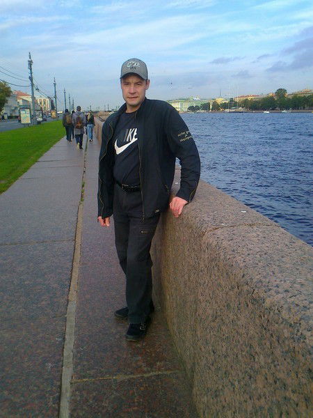 Эдуард Попов