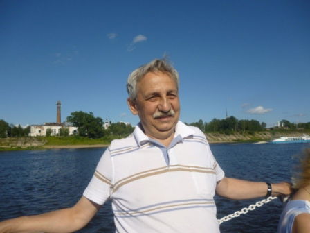 Олег Копылов