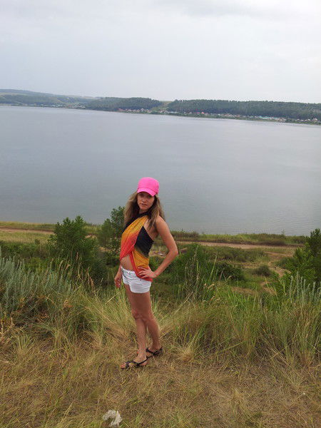 Анора Караева