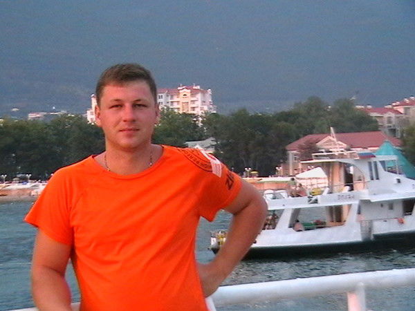 Денис Мацко