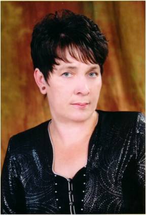 Елена Максимова