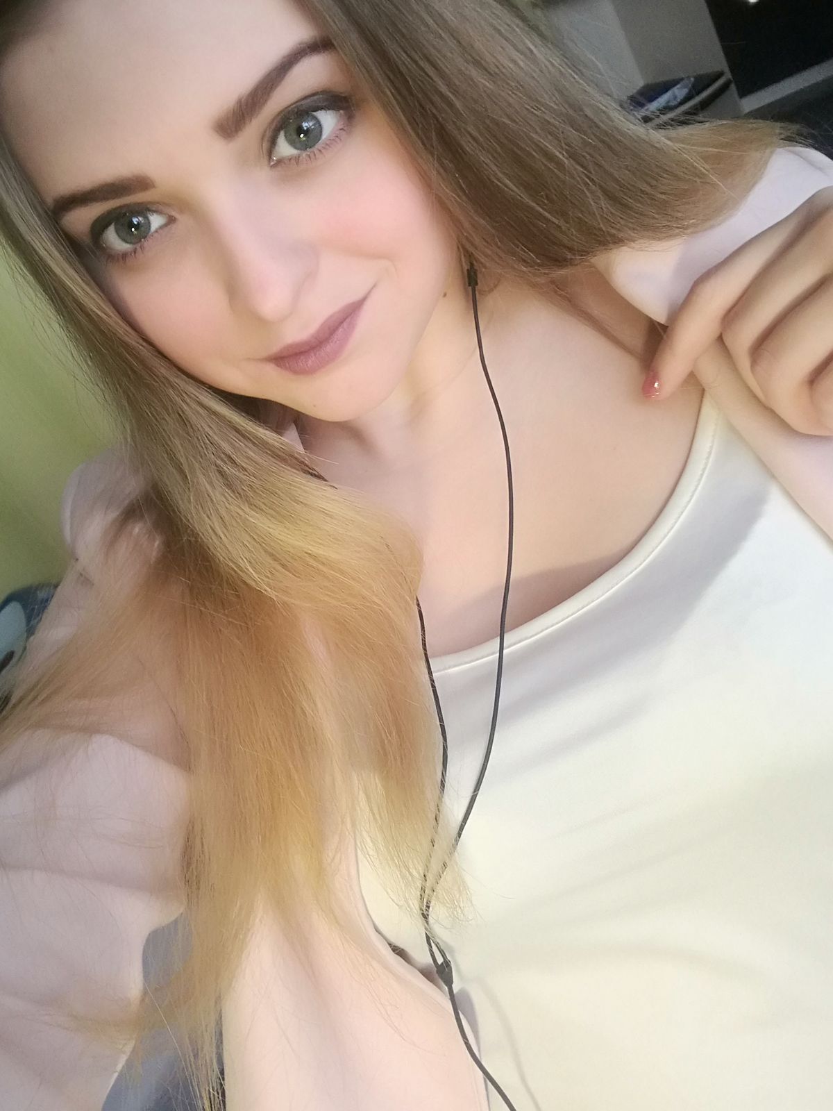 Angelinka ..............