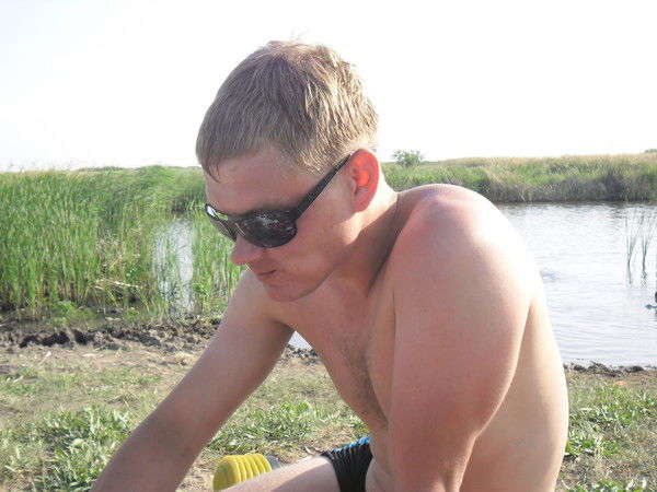 Юрий Пахарь