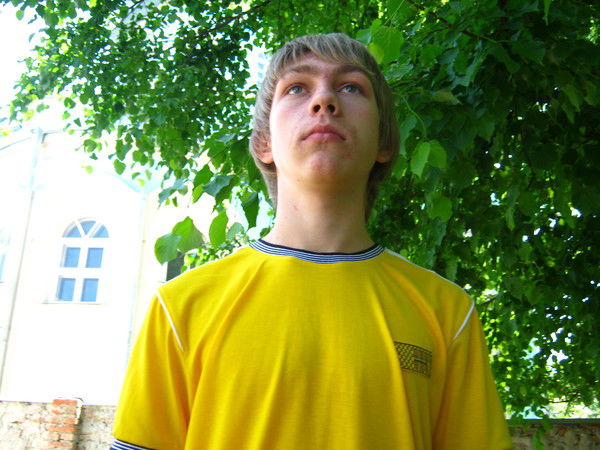 Влад Полуденко