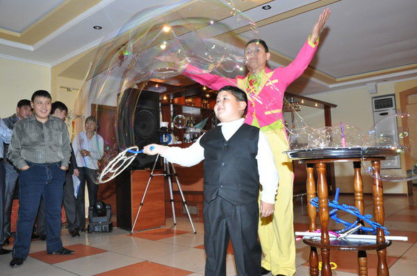 Айзат Толеу