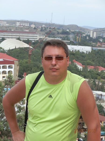 Роман Гусев