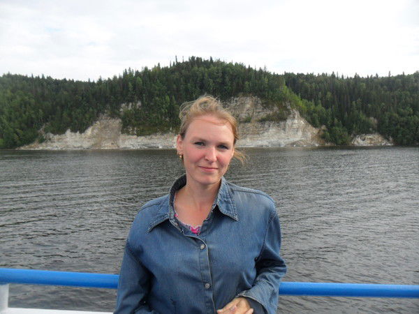 Лена Иванова