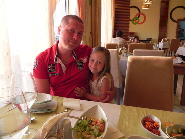 Дмитрий Комаров