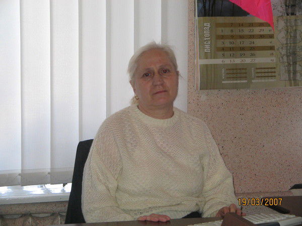 Елена Максимова