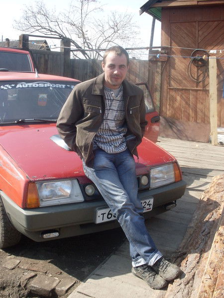 Максим Ступко