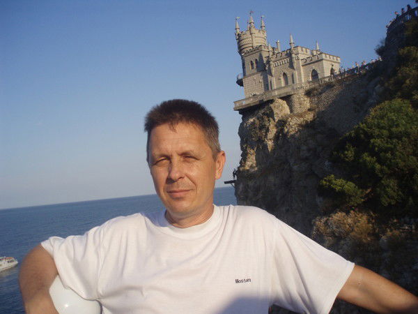 Александр Устюжанинов