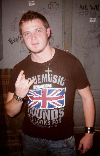 Антон Медведев