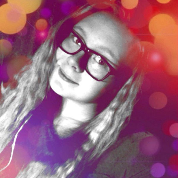 Оля Кулешова