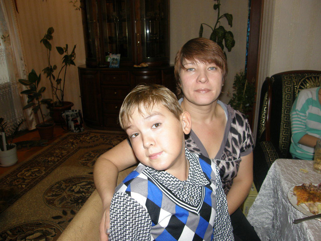 Лена Запонова