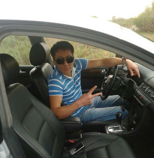 Азамат Абеуов