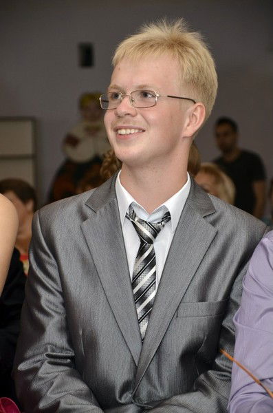 Саша Роскостов