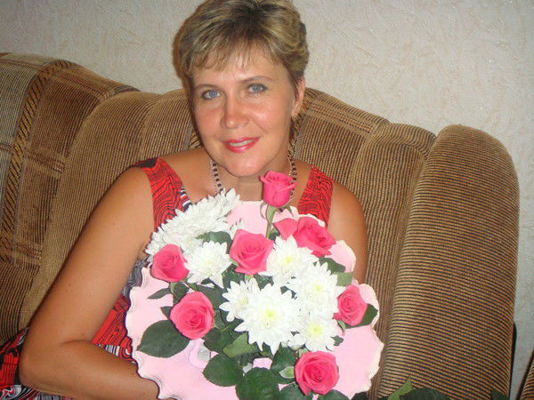 Елена Столярова