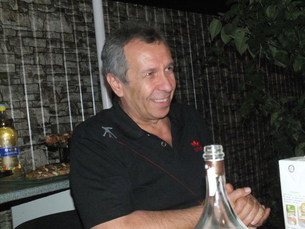 Валерий Карамавров