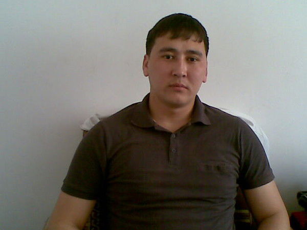 Женис Абишев