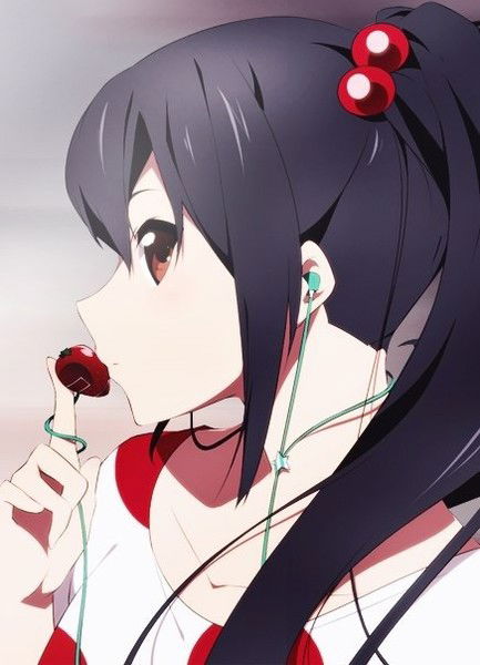 Адзуса Накано